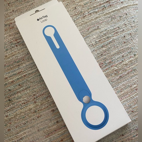 AirTag Loop in Capri Blue - Picture 1 of 2